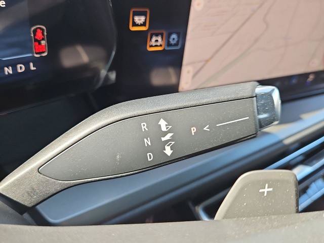 New 2027 Chevrolet Traverse LT w/ LPO, Cargo Package FWD image 16