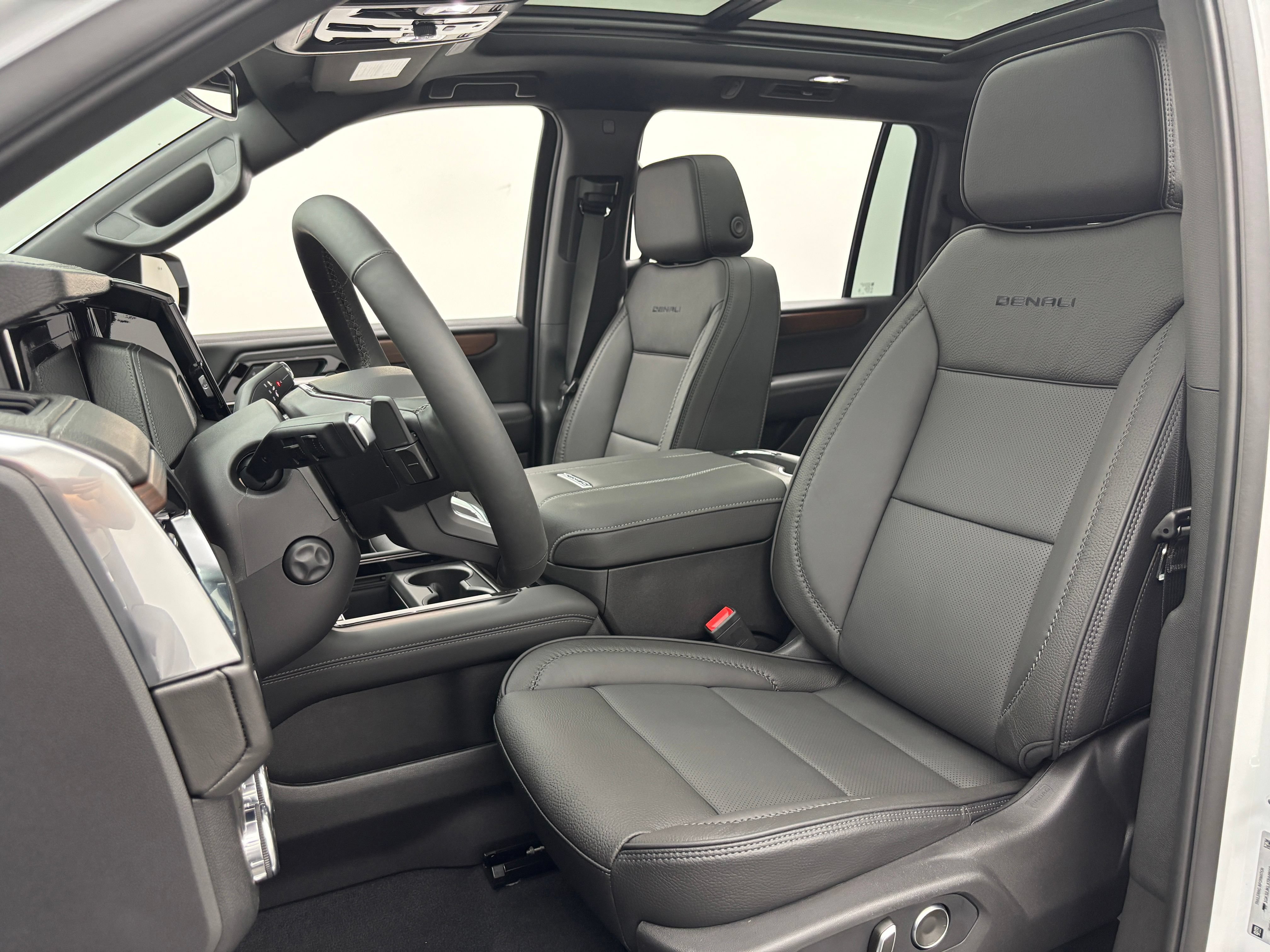 New 2026 GMC Yukon XL Denali w/ Sun & Power Step Package AWD/4WD image 20