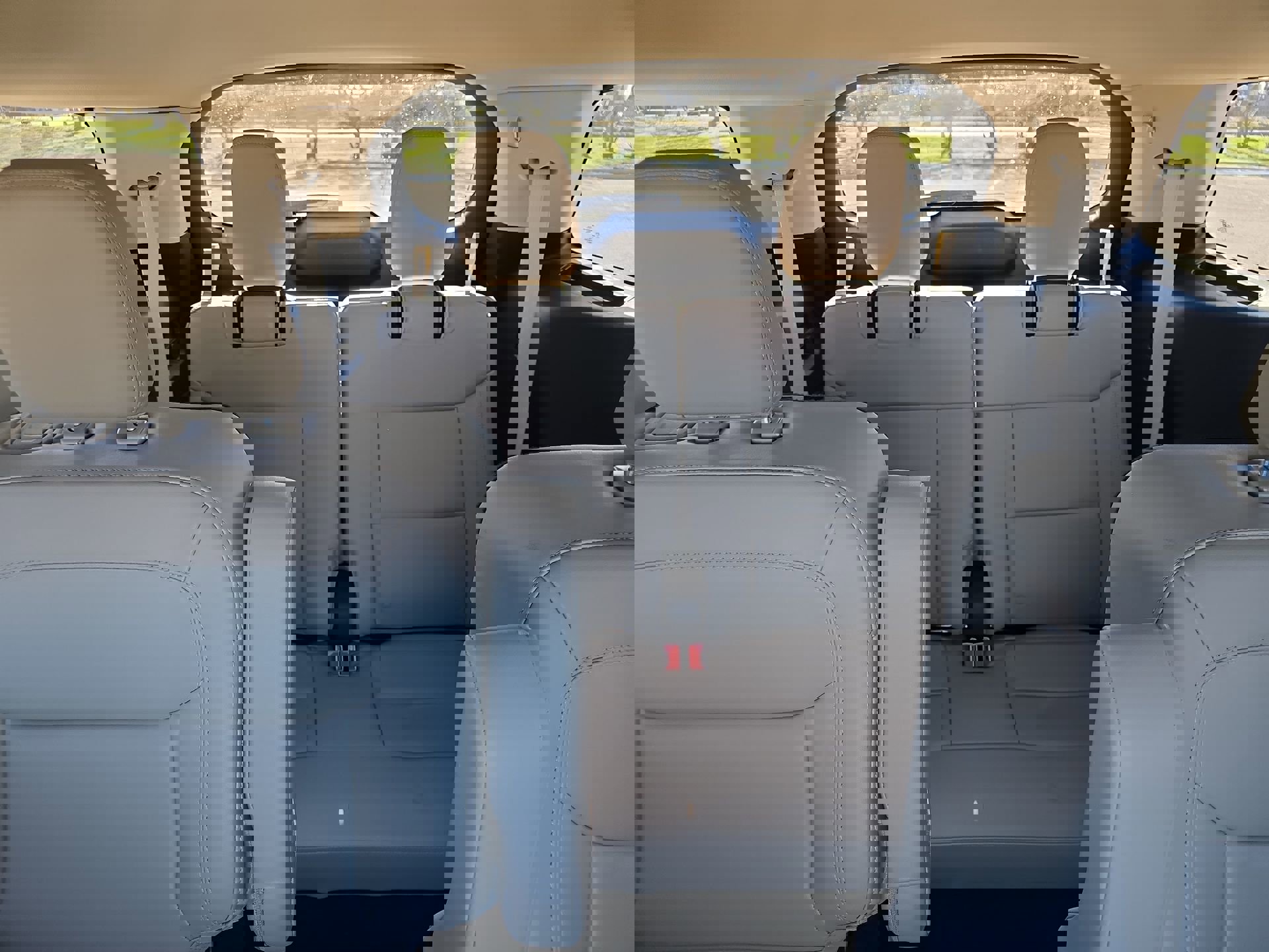 Used 2023 Ford Explorer XLT w/ Equipment Group 202A image 23