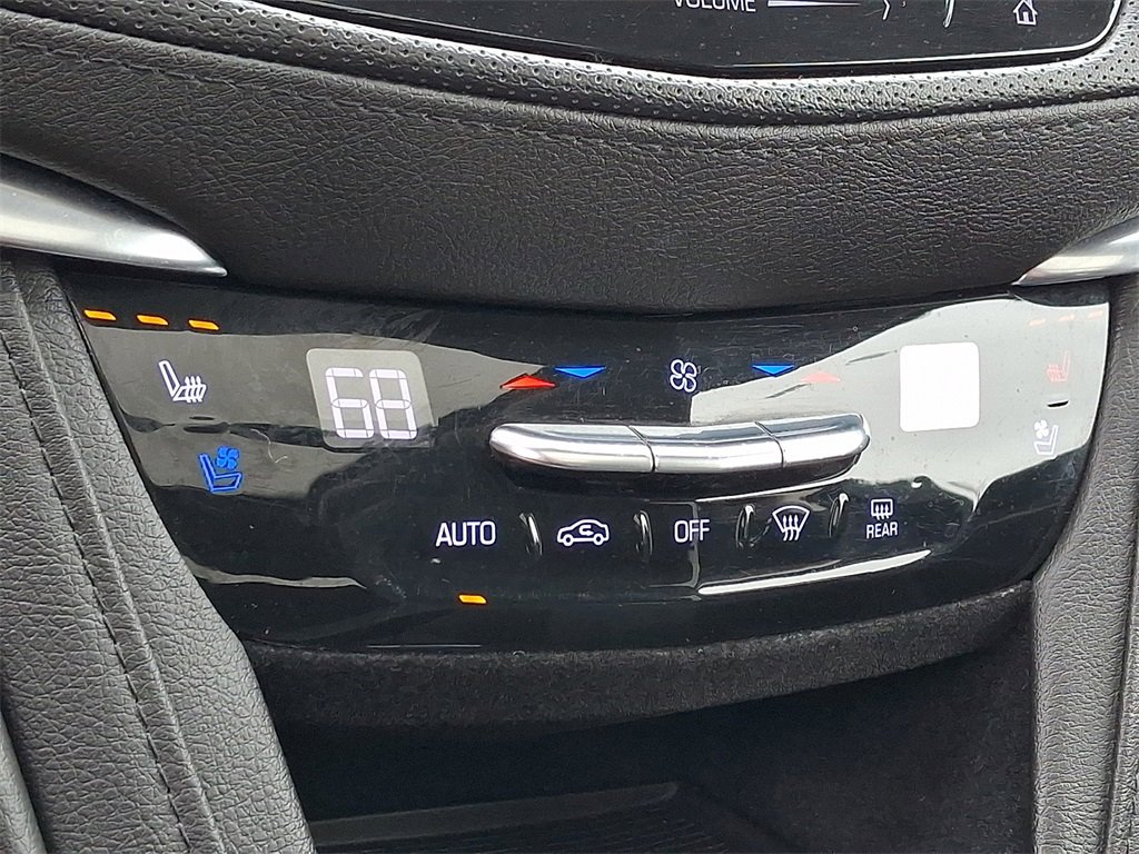 Certified 2019 Cadillac XT5 Premium Luxury image 18