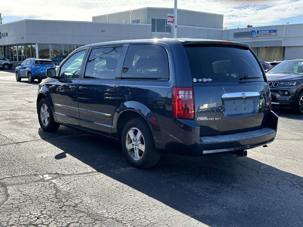 Used 2008 Dodge Grand Caravan SXT FWD image 6