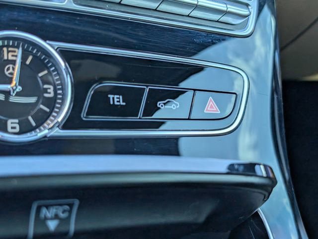 Used 2018 Mercedes-Benz E 300 4MATIC image 17