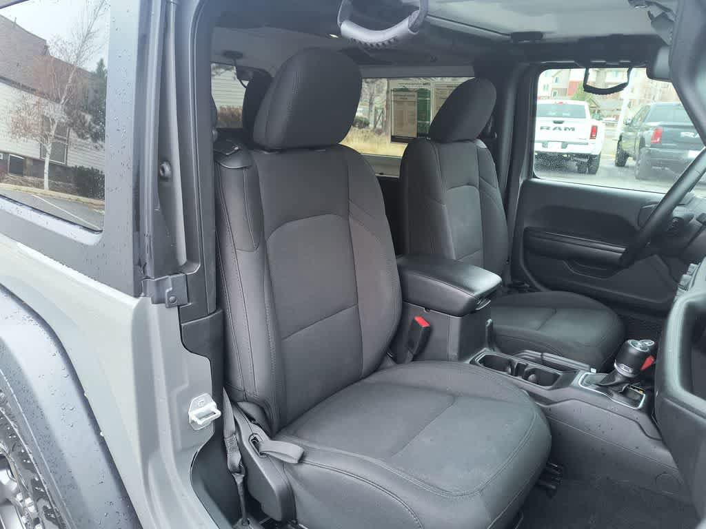 Used 2020 Jeep Wrangler Sport AWD/4WD image 23