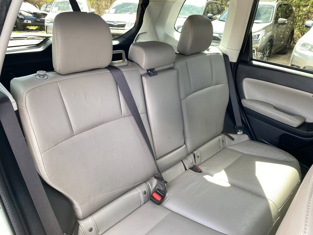 Used 2017 Subaru Forester 2.5i Limited w/ Popular Package #2 AWD/4WD image 16