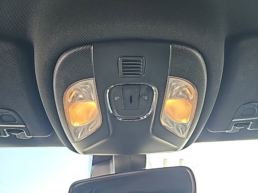 Used 2025 Jeep Compass Limited image 24