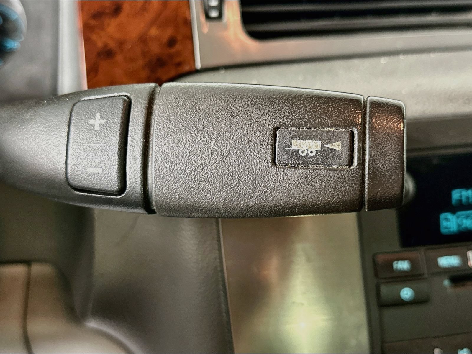 Used 2009 GMC Yukon XL 4WD image 16