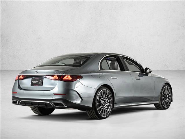 Used 2024 Mercedes-Benz E 350 4MATIC Sedan image 5