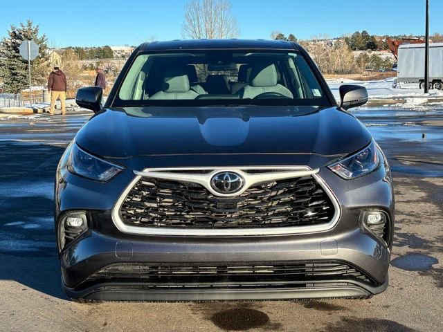 Used 2024 Toyota Highlander LE image 8