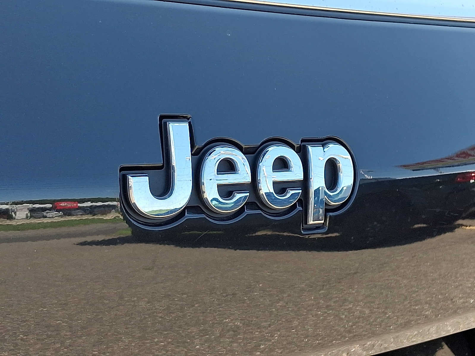 Certified 2022 Jeep Grand Cherokee L Overland w/ Luxury Tech Group IV AWD/4WD image 36