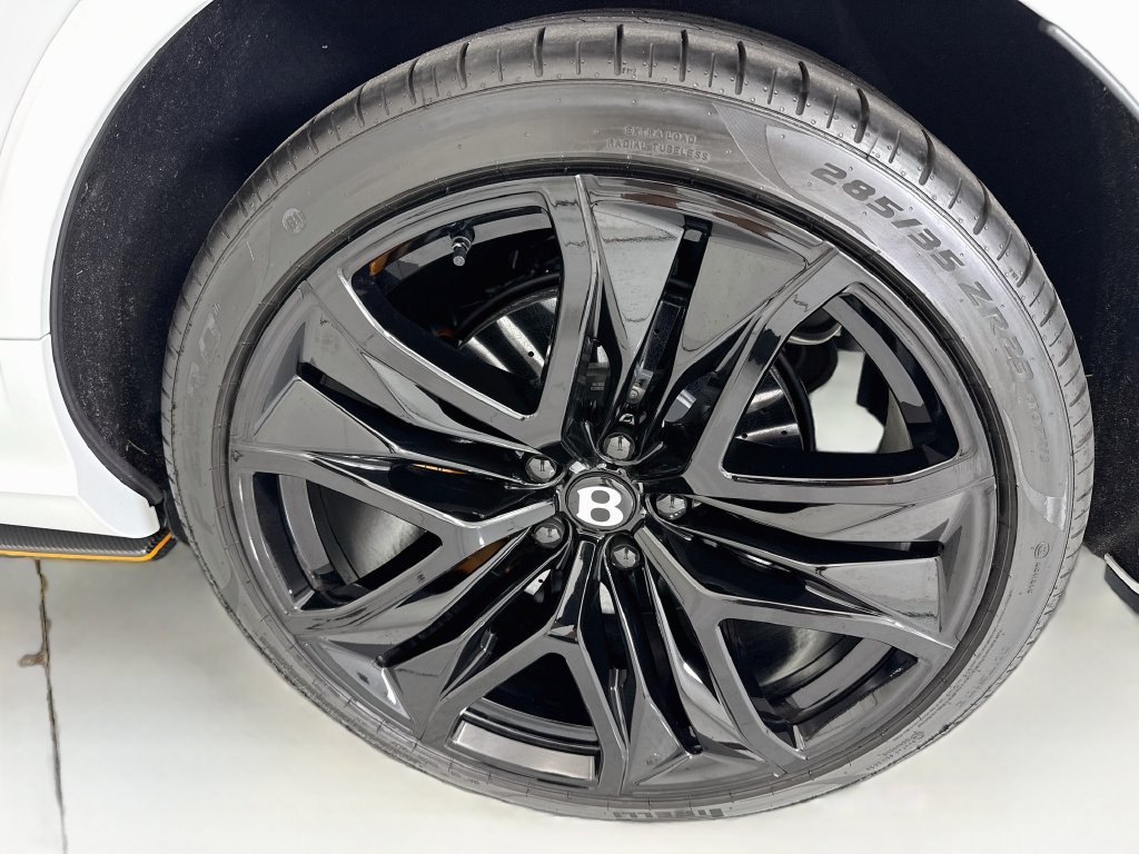 Used 2026 Bentley Bentayga Speed AWD/4WD image 31