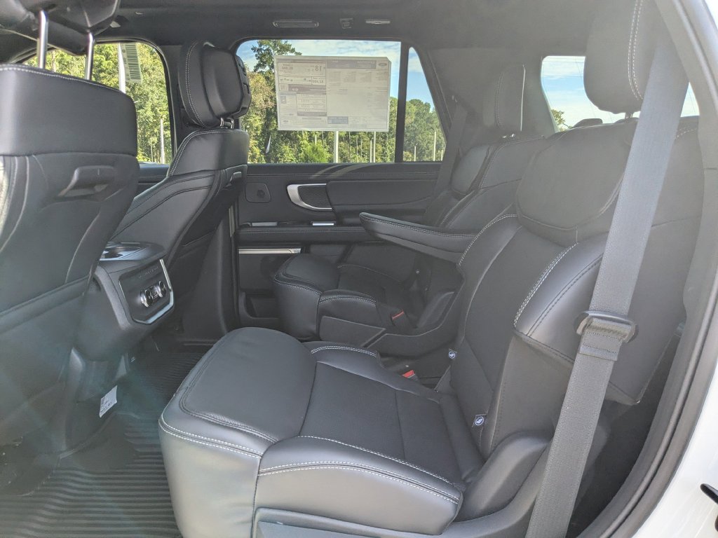 New 2027 Ford Expedition Platinum w/ Stealth Performance Package AWD/4WD image 14