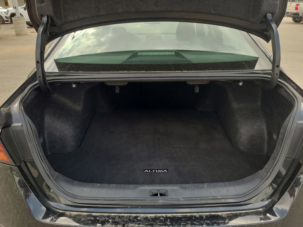 Used 2025 Nissan Altima 2.5 SV FWD image 27