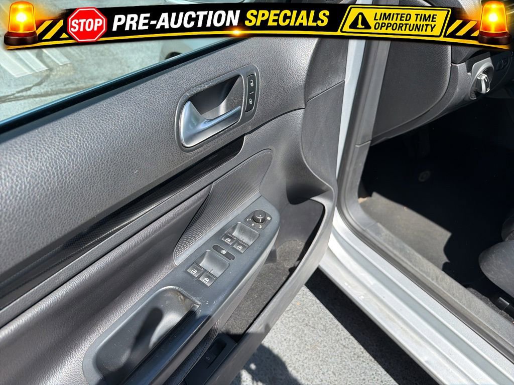 Used 2014 Volkswagen Jetta SE FWD image 34