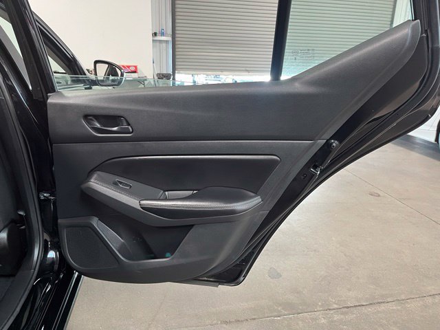 Used 2024 Nissan Altima 2.5 SV FWD image 15