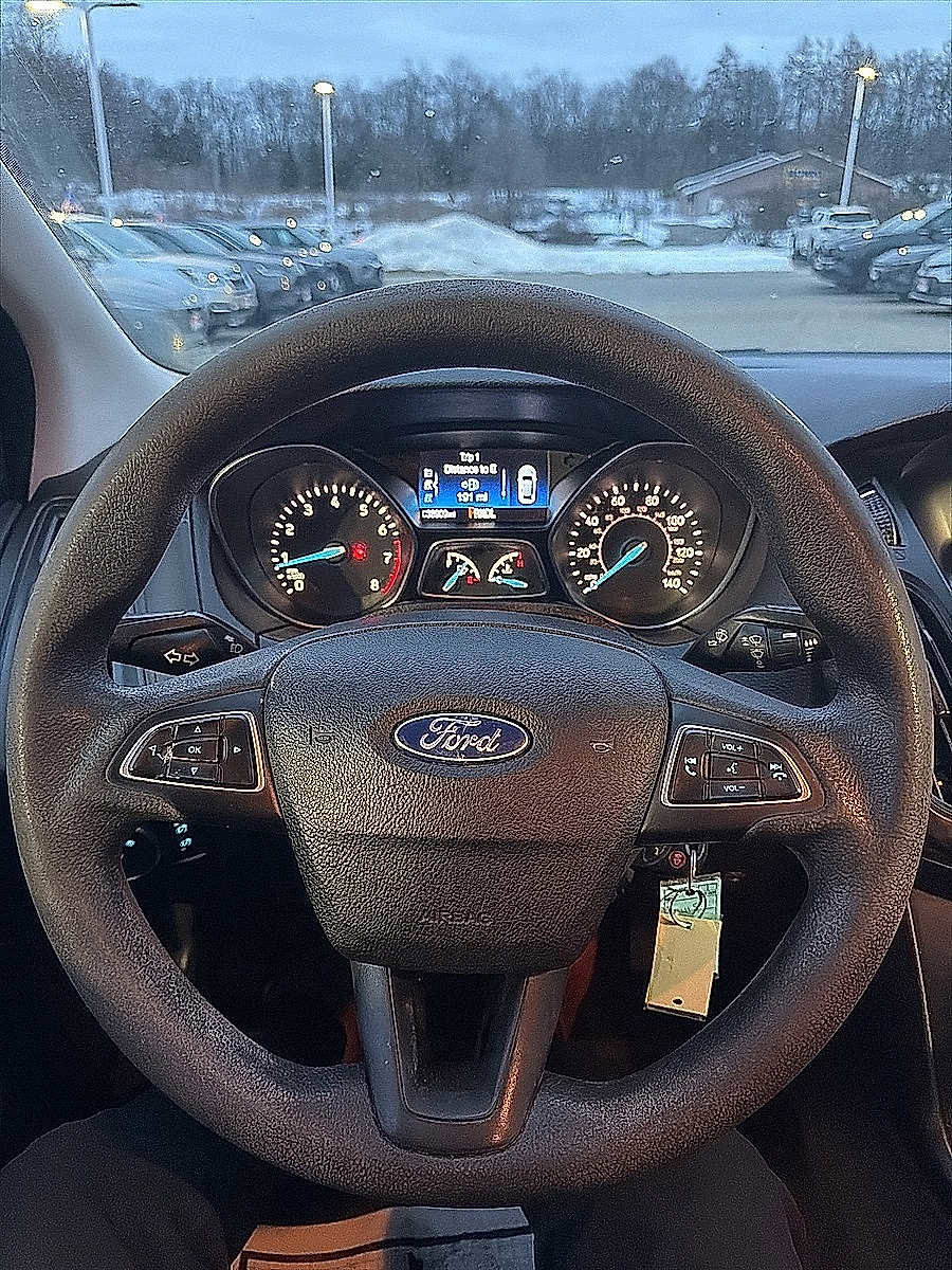 Used 2018 Ford Focus S image 16