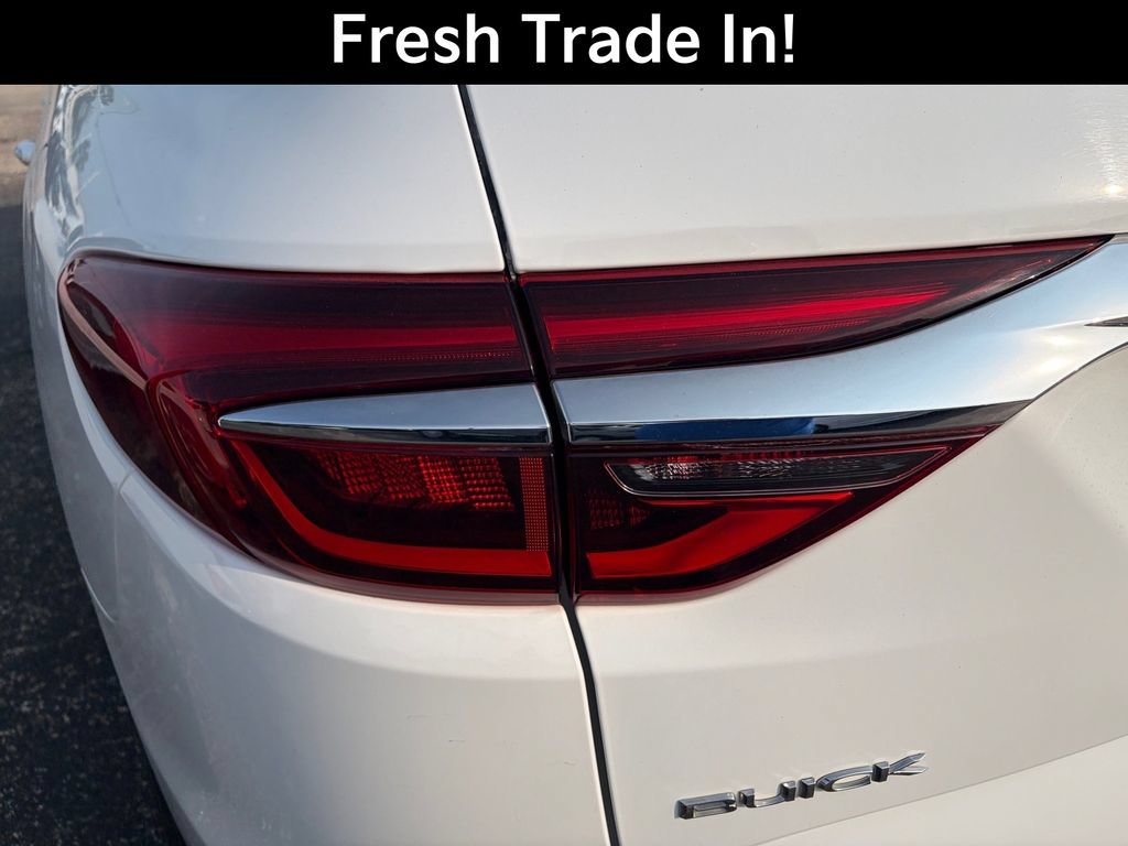 Used 2018 Buick Enclave Essence FWD image 11
