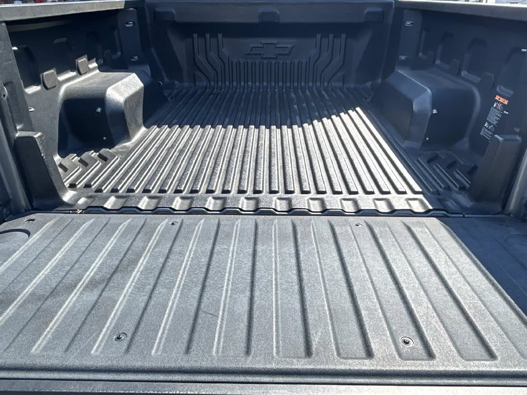 Used 2021 Chevrolet Silverado 1500 LT AWD/4WD image 11