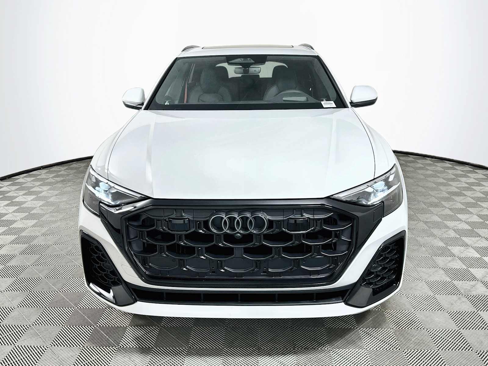 New 2027 Audi Q8 Prestige AWD/4WD image 2