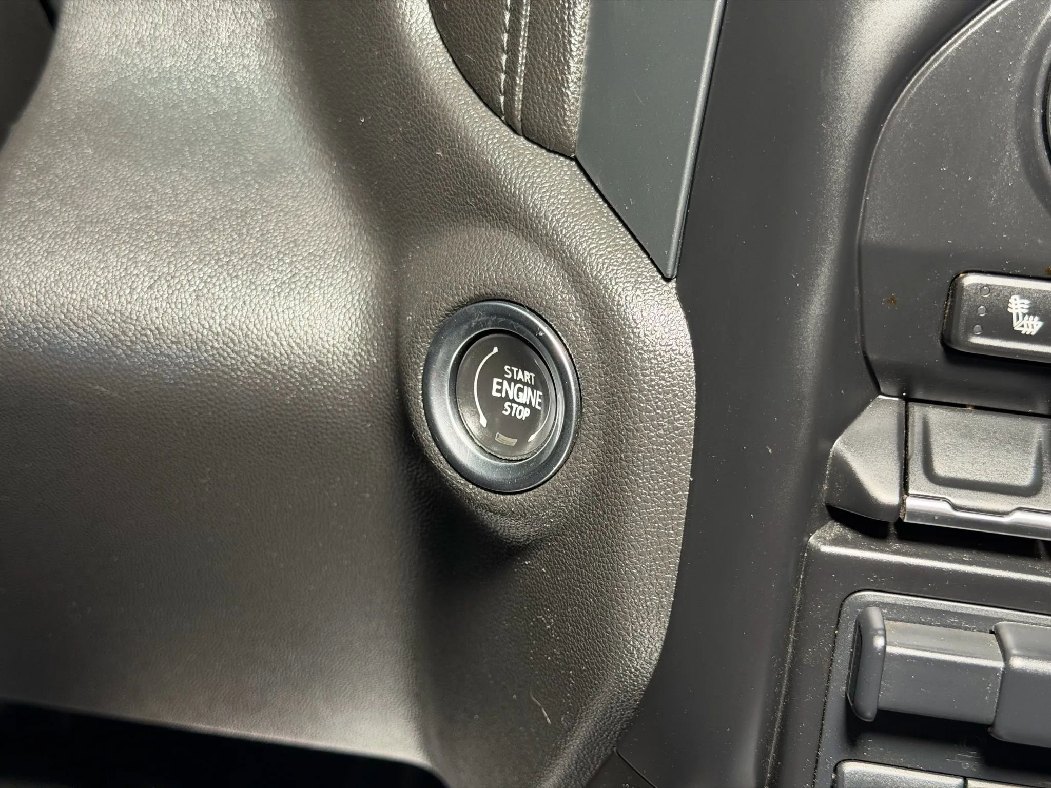 Used 2020 Chevrolet Silverado 1500 LTZ image 42