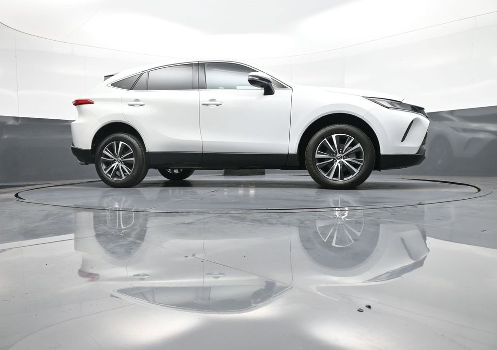 Certified 2024 Toyota Venza LE image 28