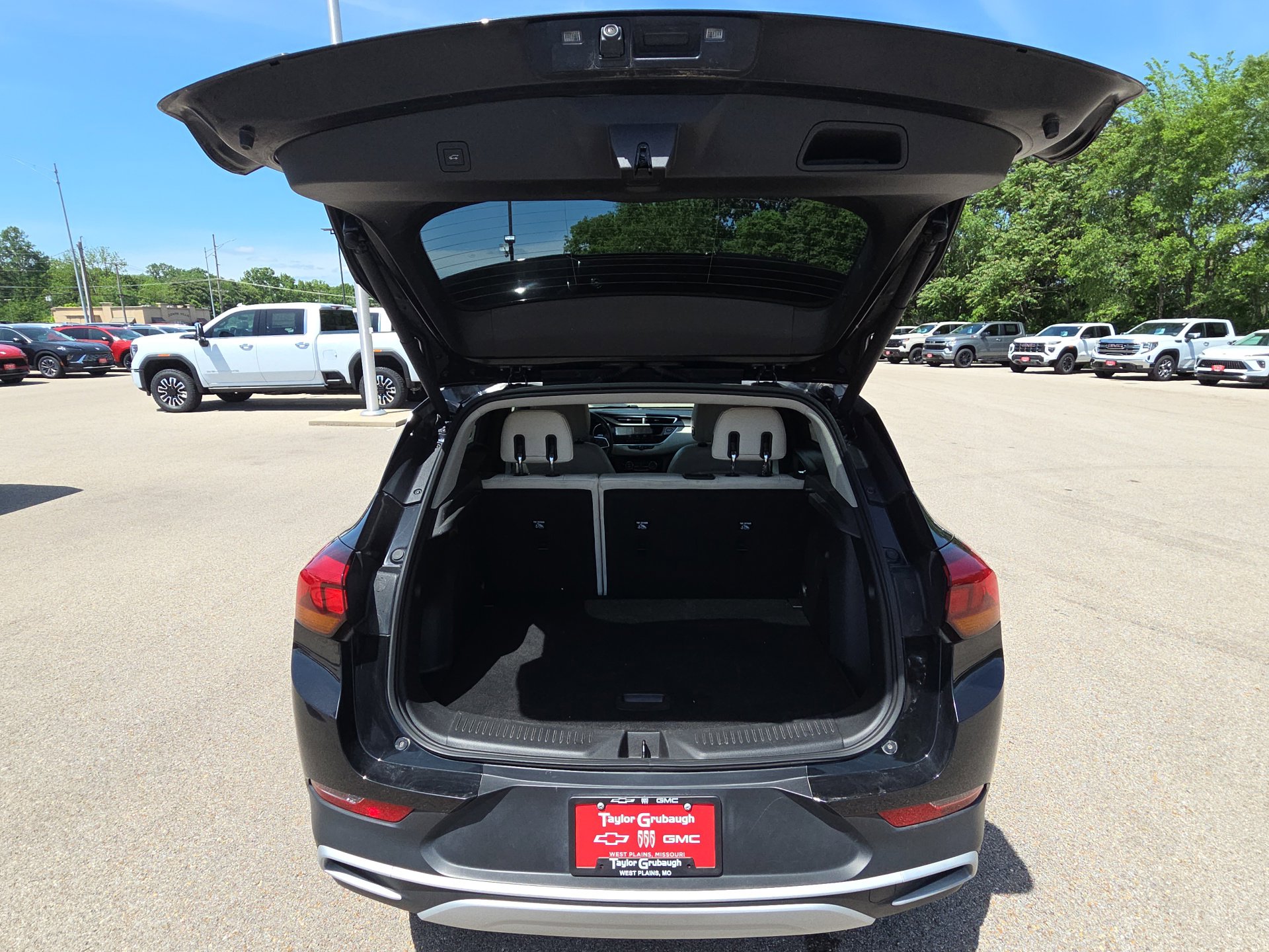 Certified 2023 Buick Encore GX Select w/ Experience Buick Package FWD image 32
