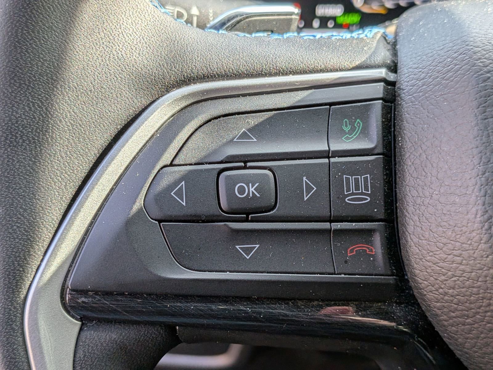 Used 2023 Jeep Grand Cherokee Trailhawk image 17