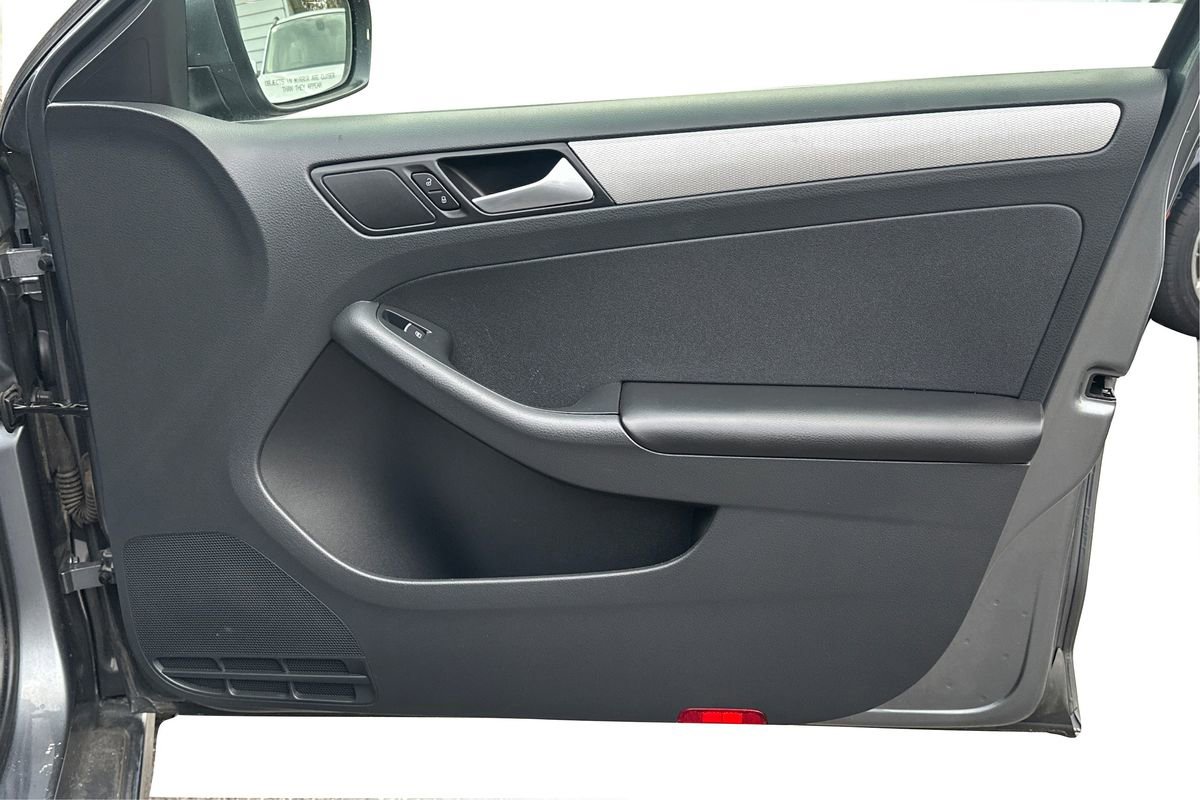 Used 2015 Volkswagen Jetta SE image 22