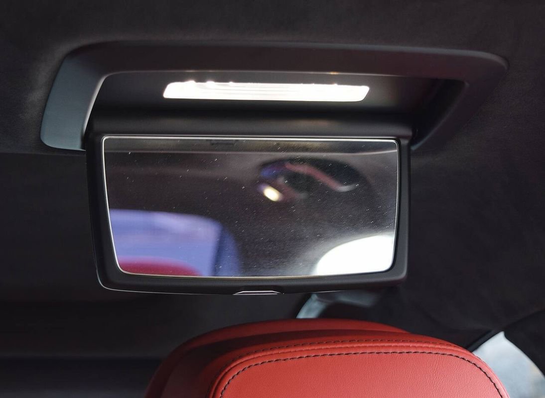 Used 2022 BMW M760i xDrive w/ Luxury Rear Seating Package image 62