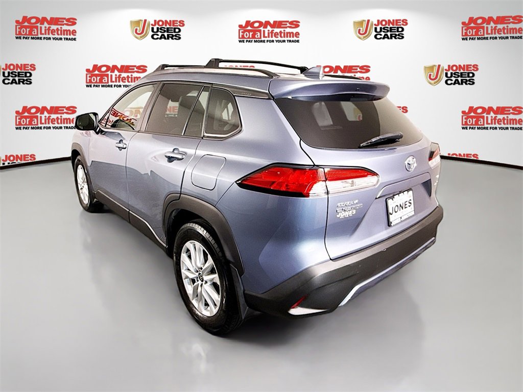 Certified 2024 Toyota Corolla Cross LE image 2