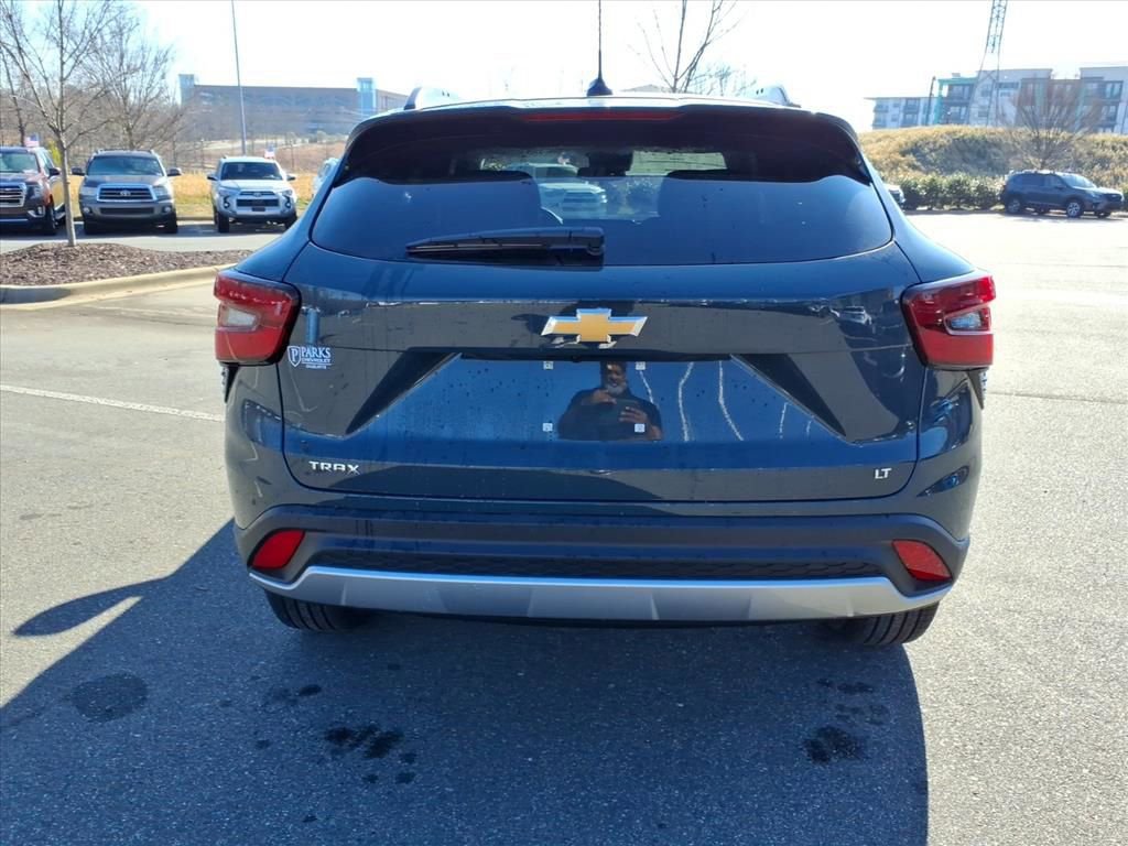 New 2026 Chevrolet Trax LT w/ Driver Confidence Package image 25