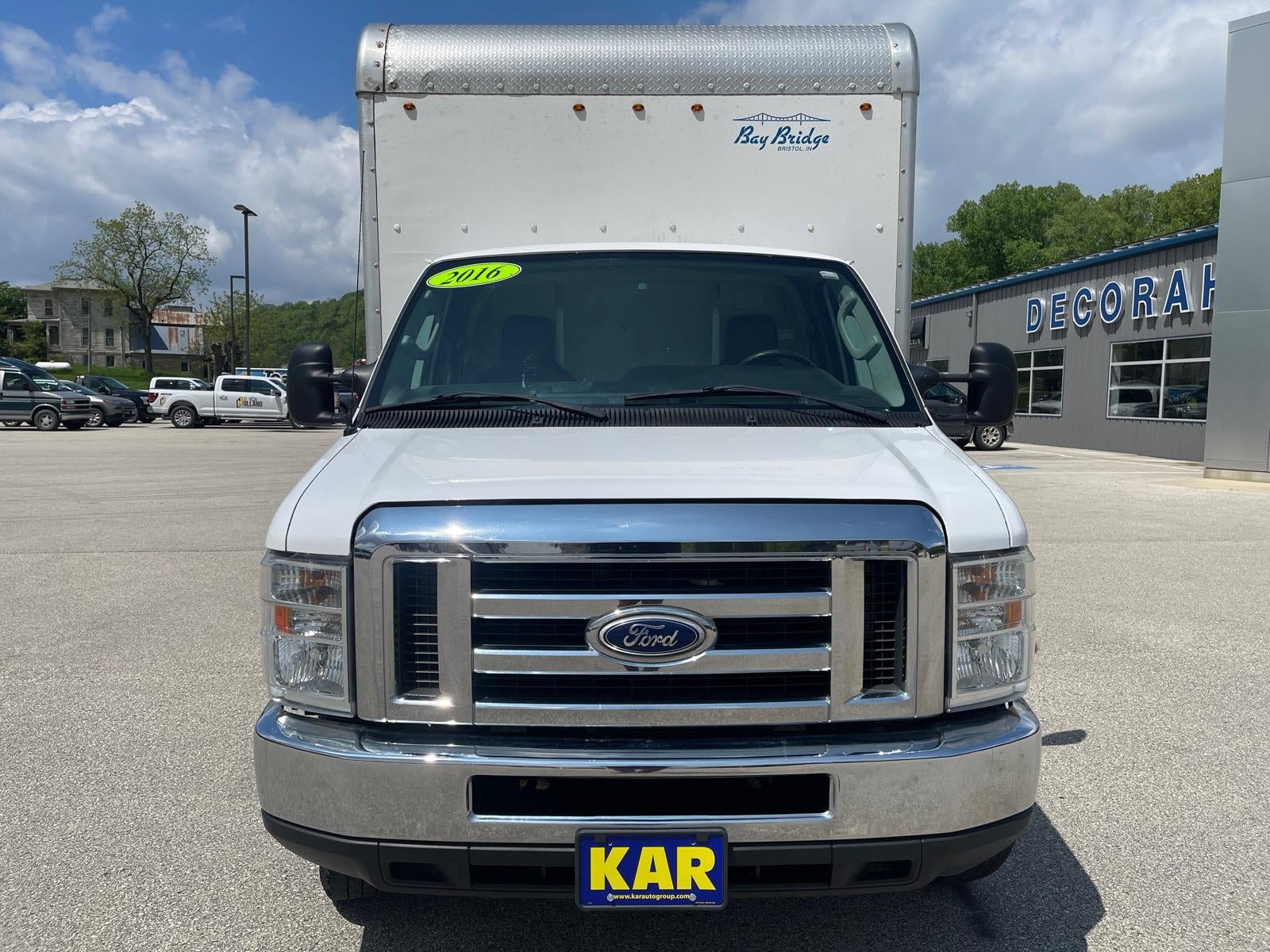 Used 2016 Ford E-450 and Econoline 450 Super Duty RWD image 2