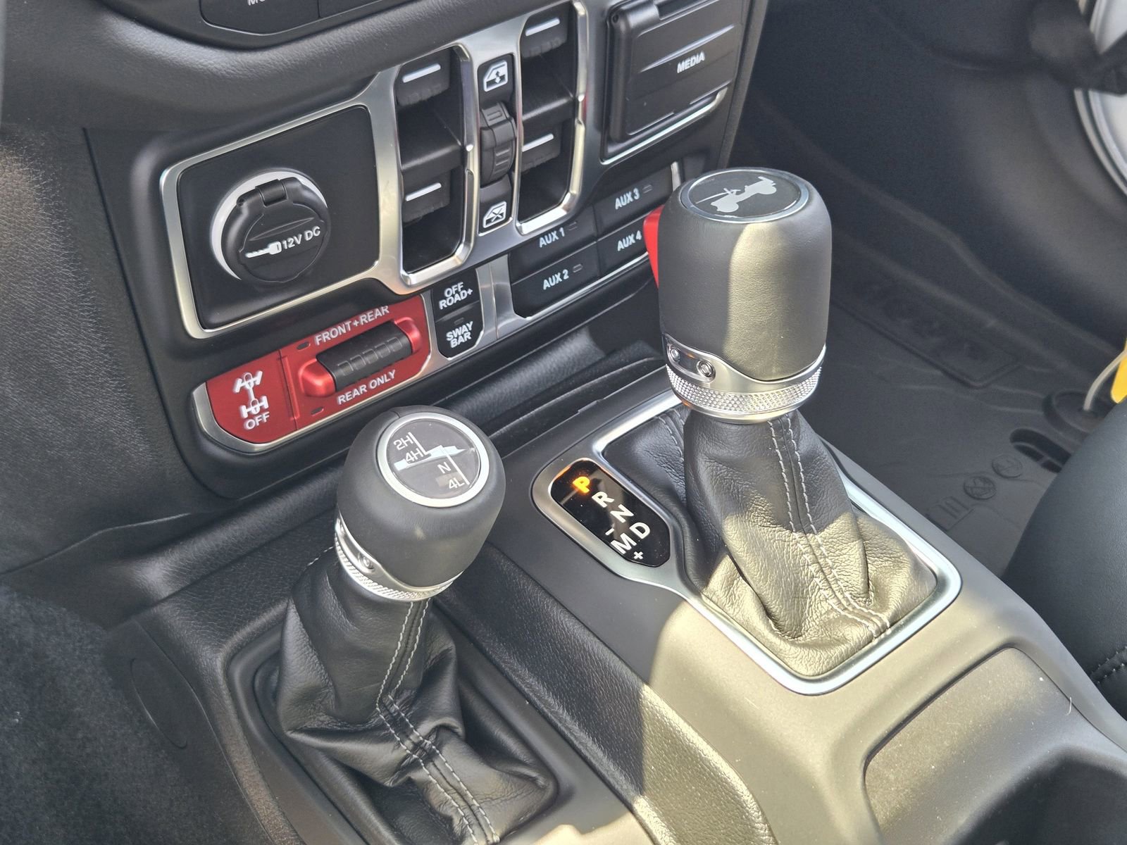 New 2025 Jeep Wrangler Unlimited Rubicon image 17