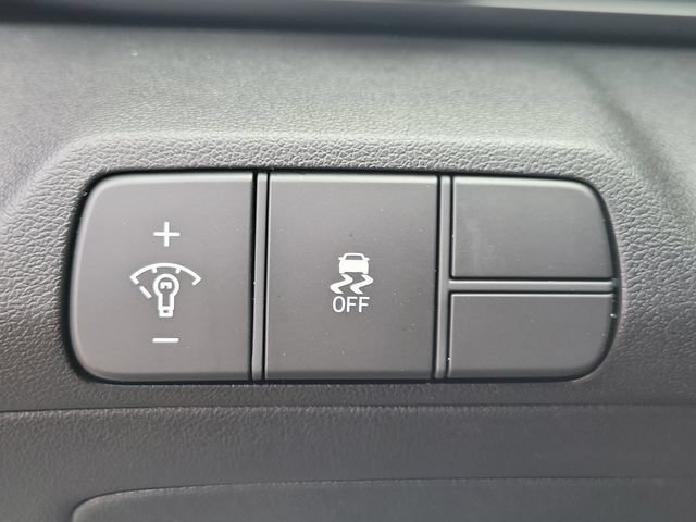 New 2026 Hyundai Elantra SEL Sport FWD image 19