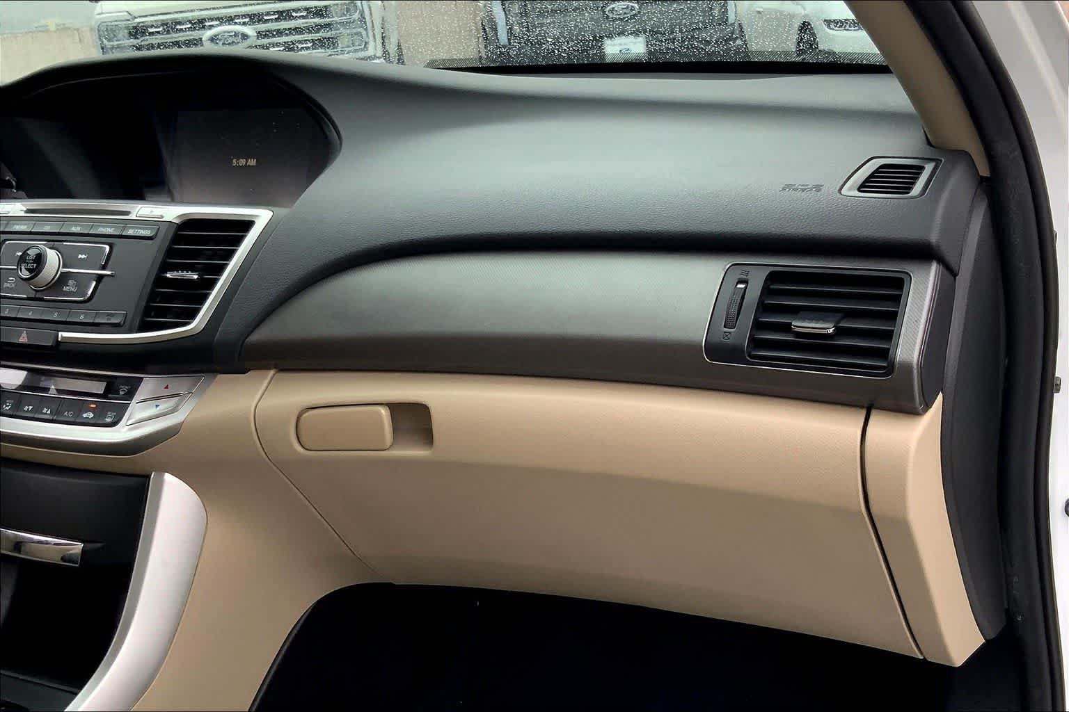 Used 2015 Honda Accord LX image 23