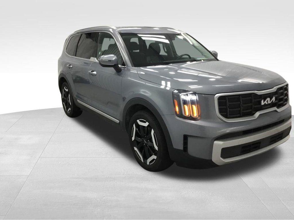 Used 2025 Kia Telluride S AWD/4WD image 4