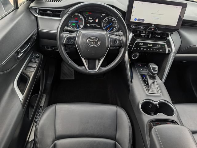 Used 2023 Toyota Venza XLE AWD/4WD image 12