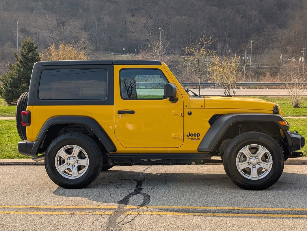 Used 2021 Jeep Wrangler Sport AWD/4WD image 5