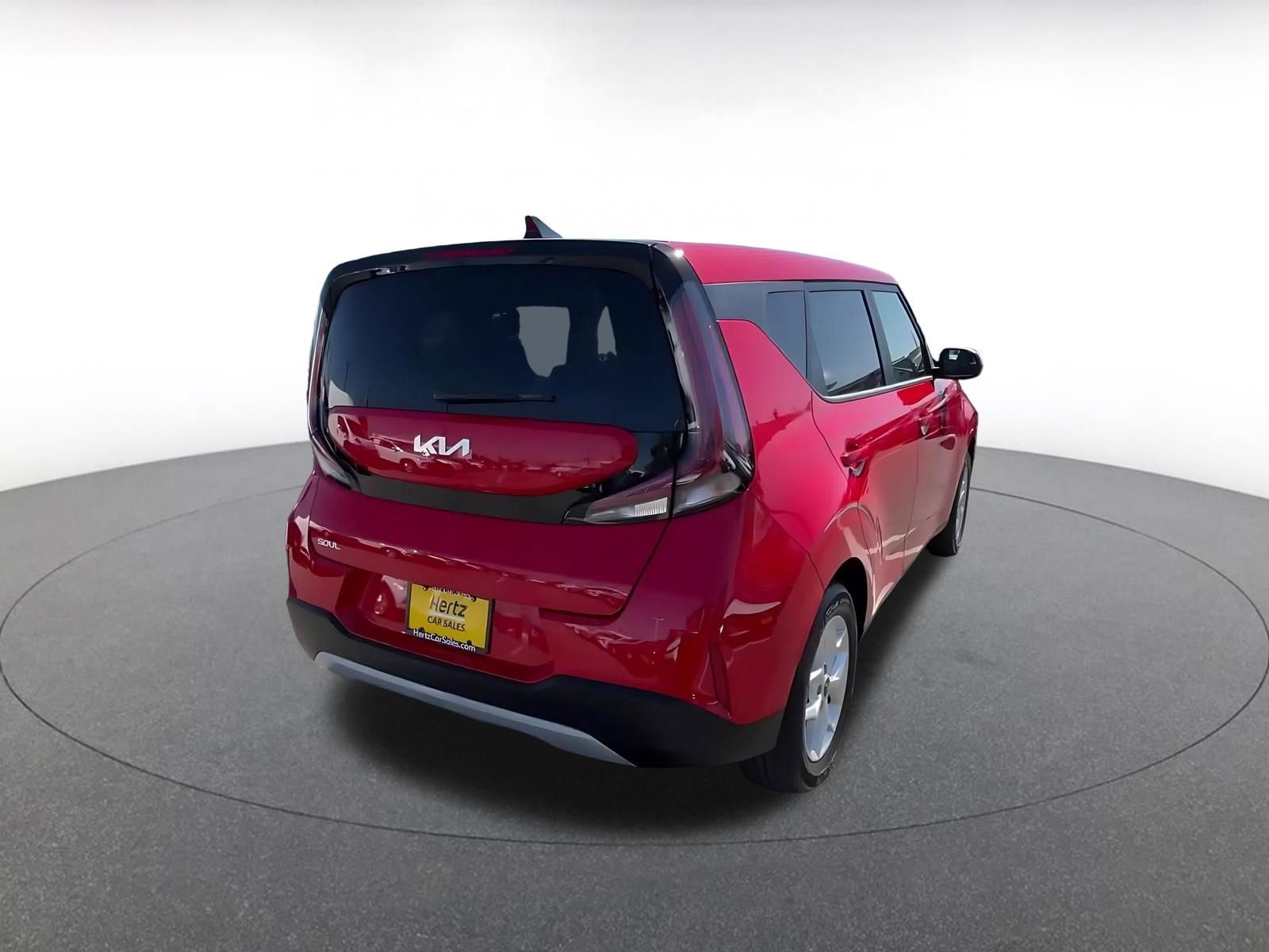Used 2025 Kia Soul LX w/ LX Technology Package FWD image 14