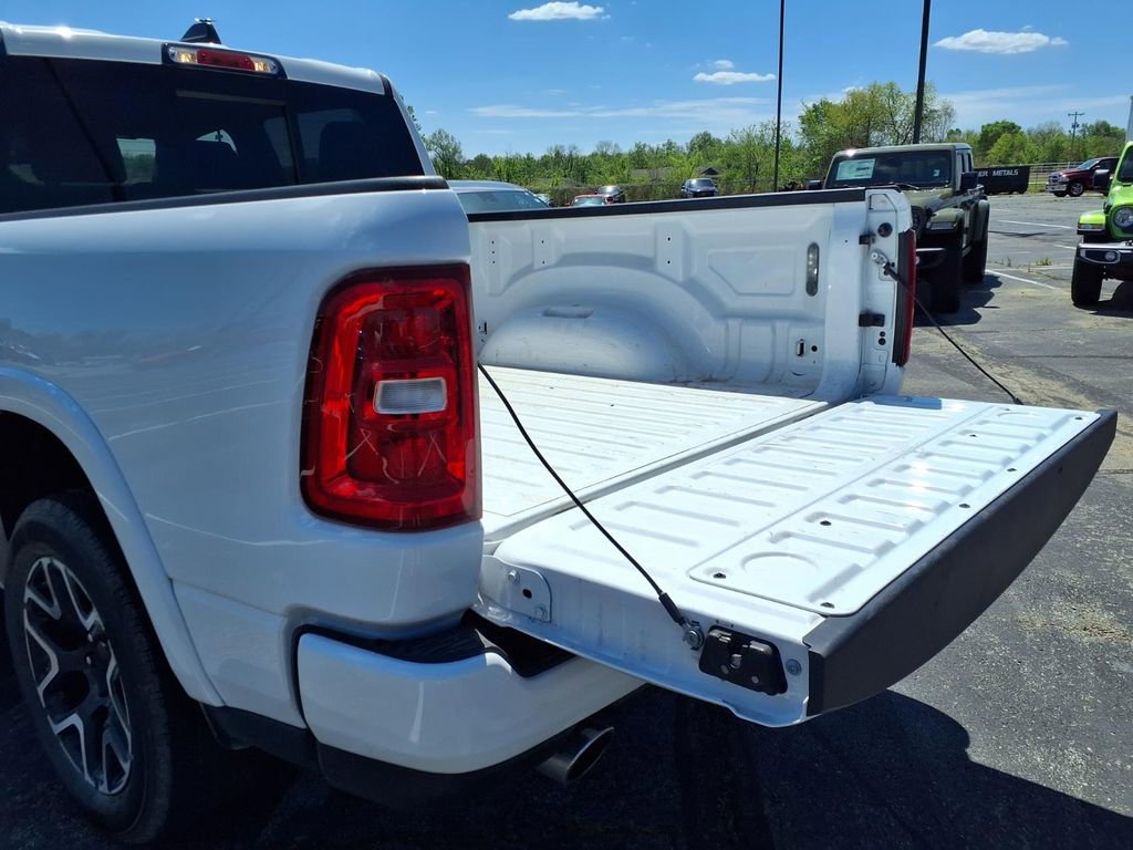 Used 2025 RAM 1500 Laramie w/ Sport Appearance Package AWD/4WD image 26