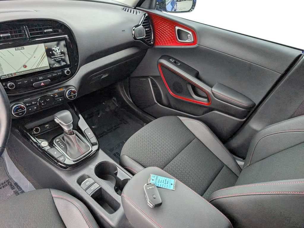 Certified 2024 Kia Soul GT-Line w/ GT-Line Technology Package FWD image 19