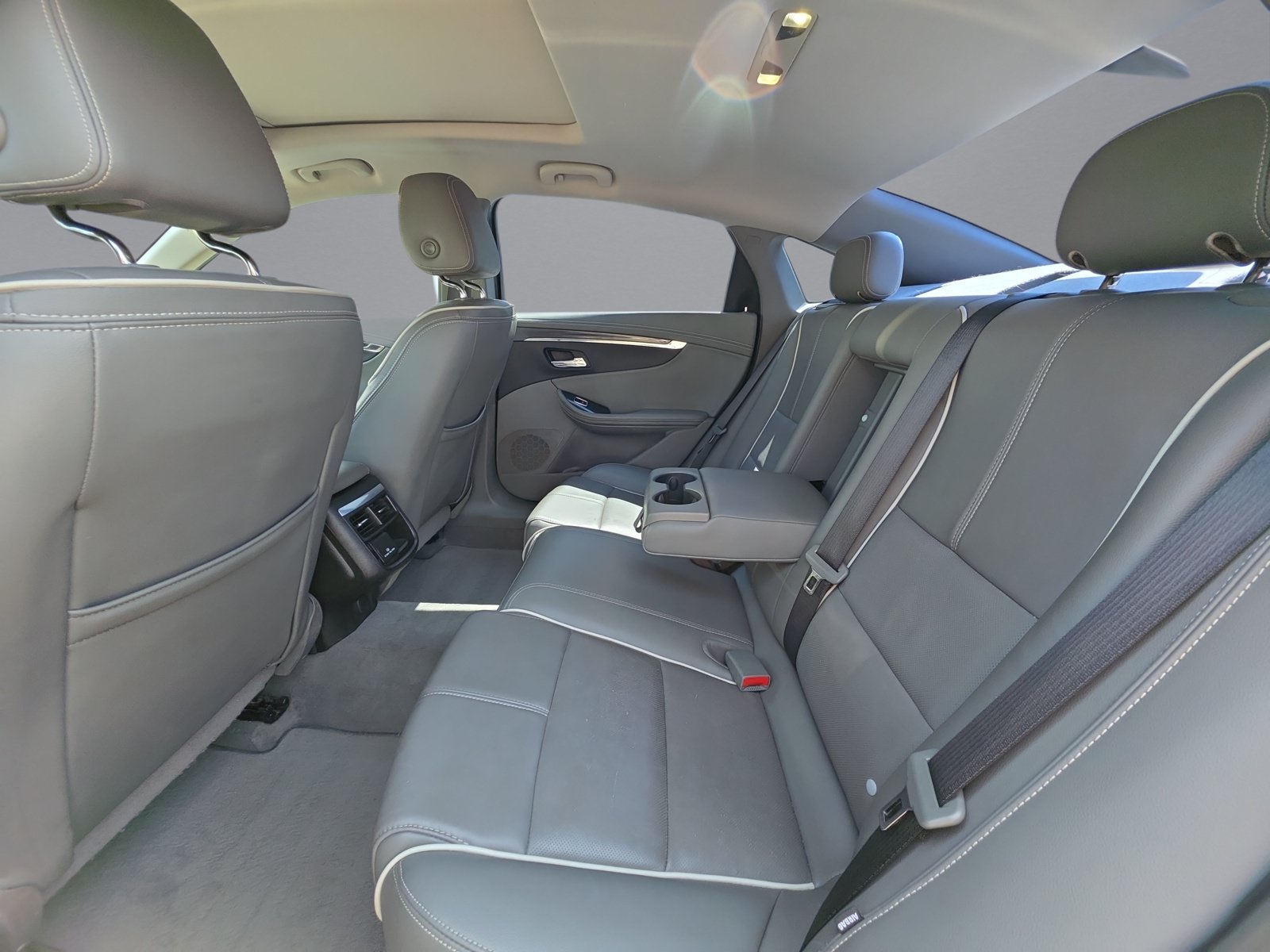 Used 2016 Chevrolet Impala LTZ w/ Enhanced Convenience Package FWD image 35
