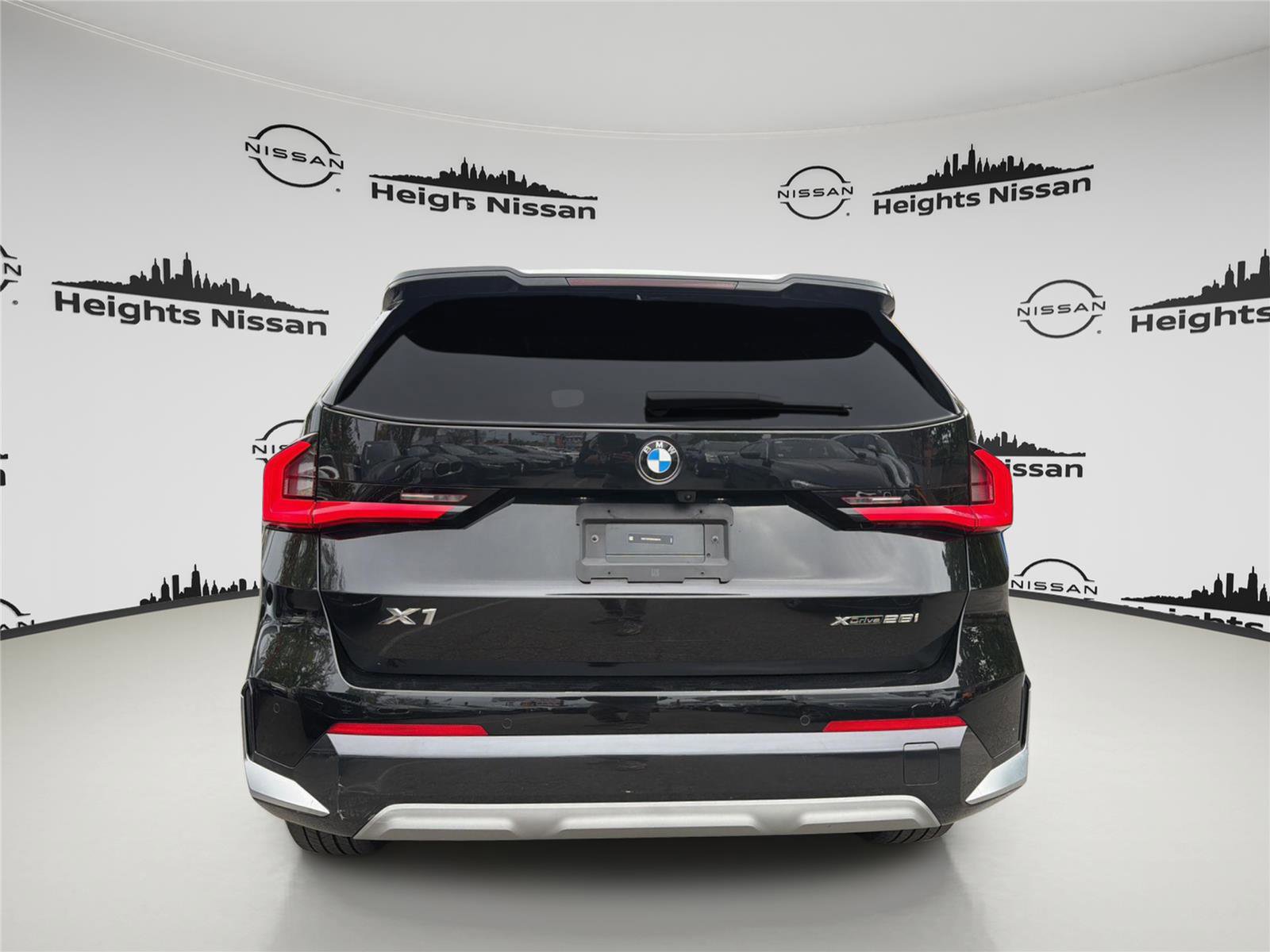 Used 2025 BMW X1 xDrive28i AWD/4WD image 4