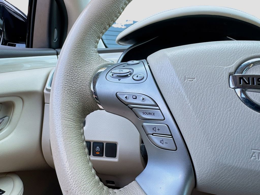 Used 2015 Nissan Murano Platinum w/ Platinum Technology Package FWD image 16