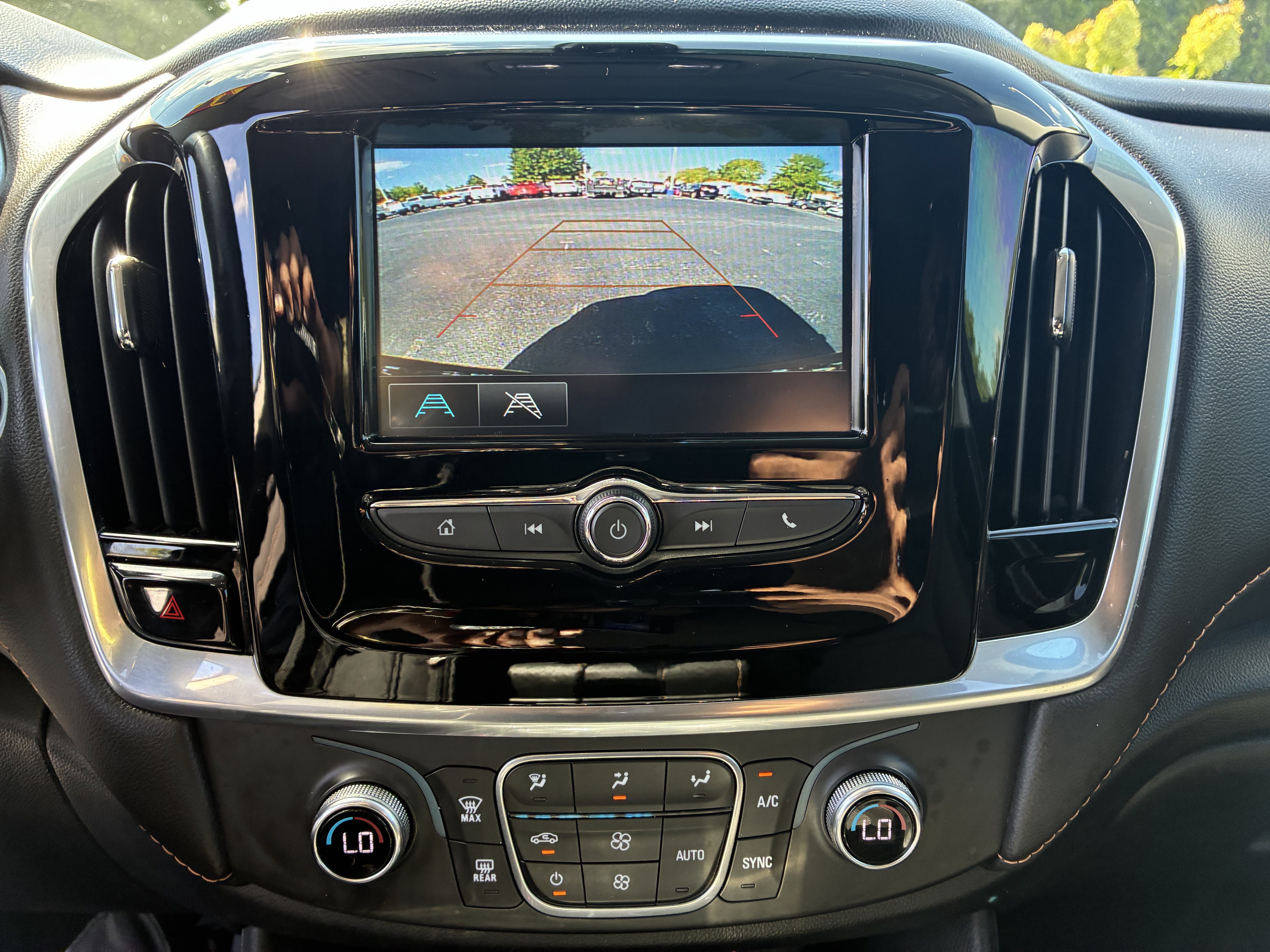 Used 2019 Chevrolet Traverse LT FWD image 34