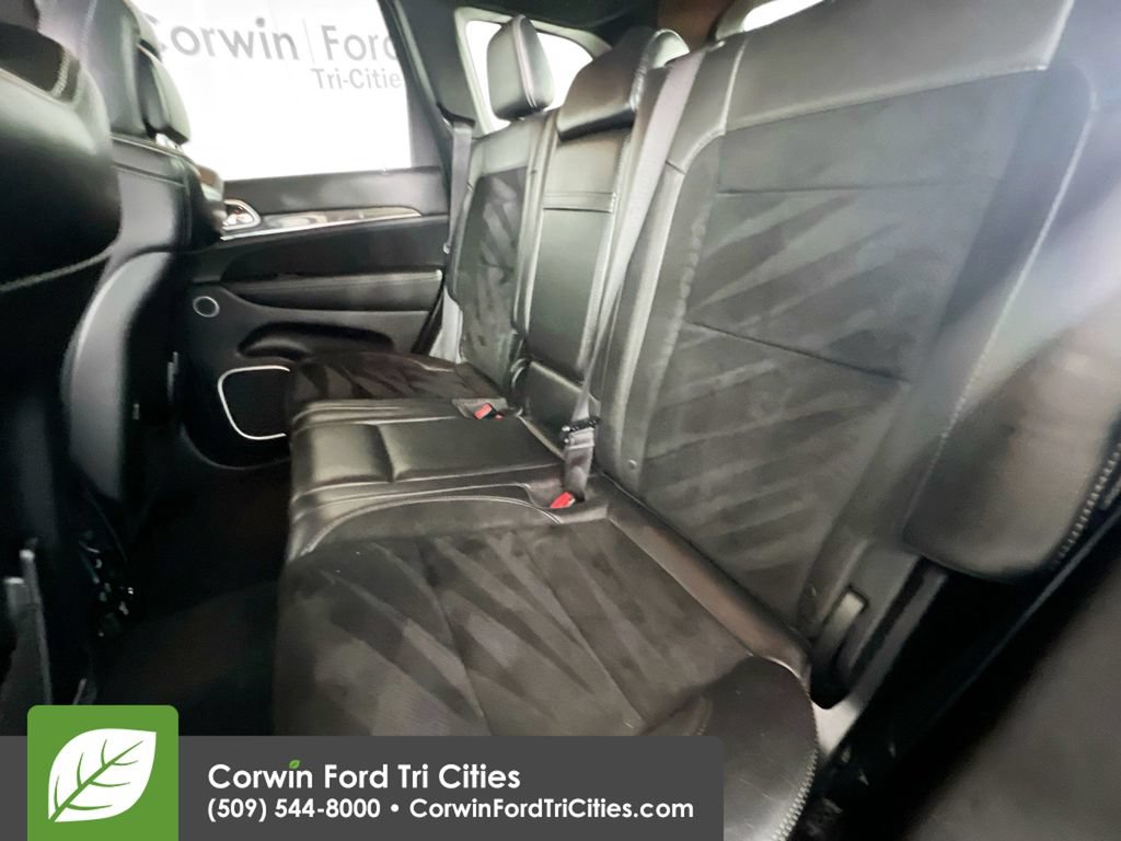 Used 2014 Jeep Grand Cherokee SRT8 w/ Luxury Group II AWD/4WD image 25
