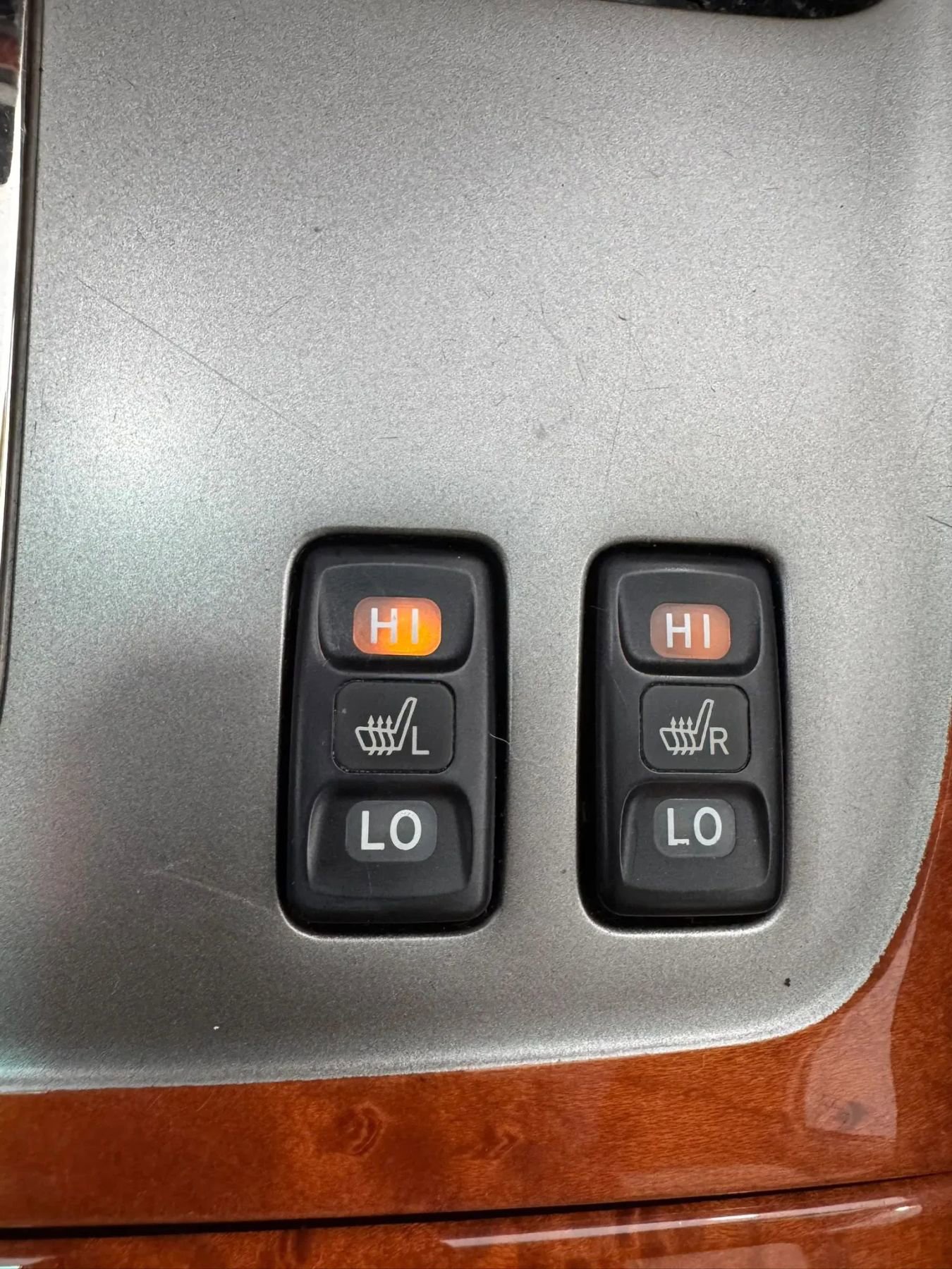 Used 2004 Lexus LX 470 4WD image 36