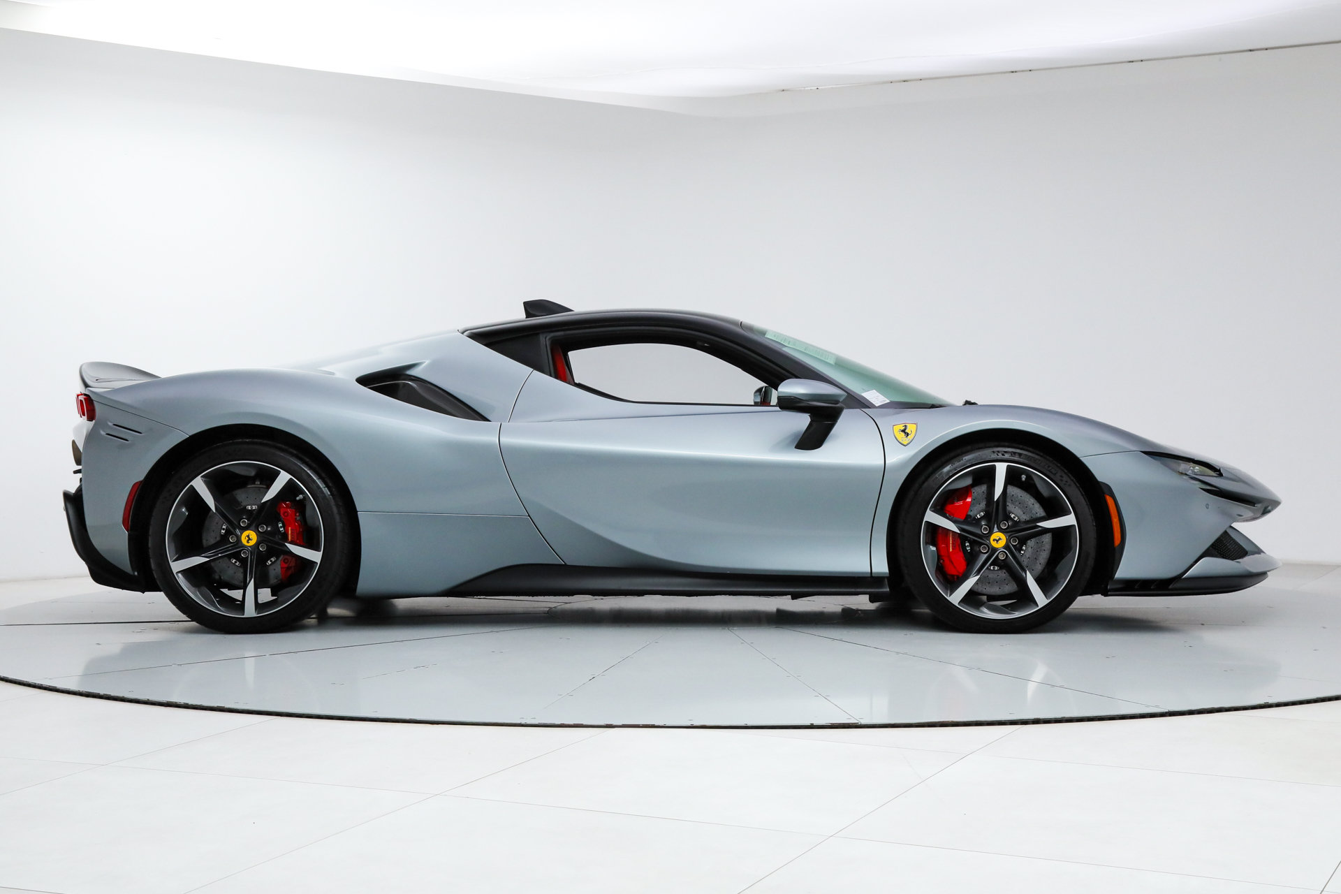 Certified 2022 Ferrari SF90 Stradale AWD/4WD image 9