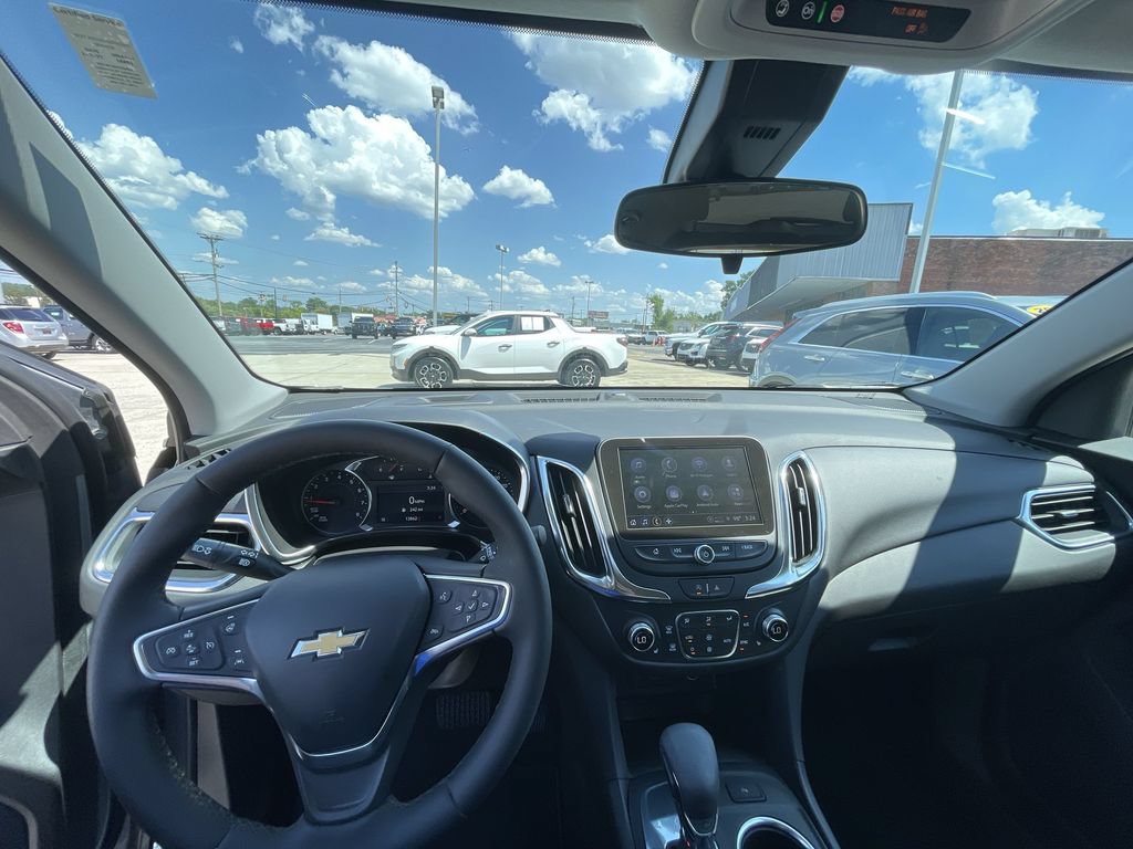 Certified 2024 Chevrolet Equinox LT FWD image 11