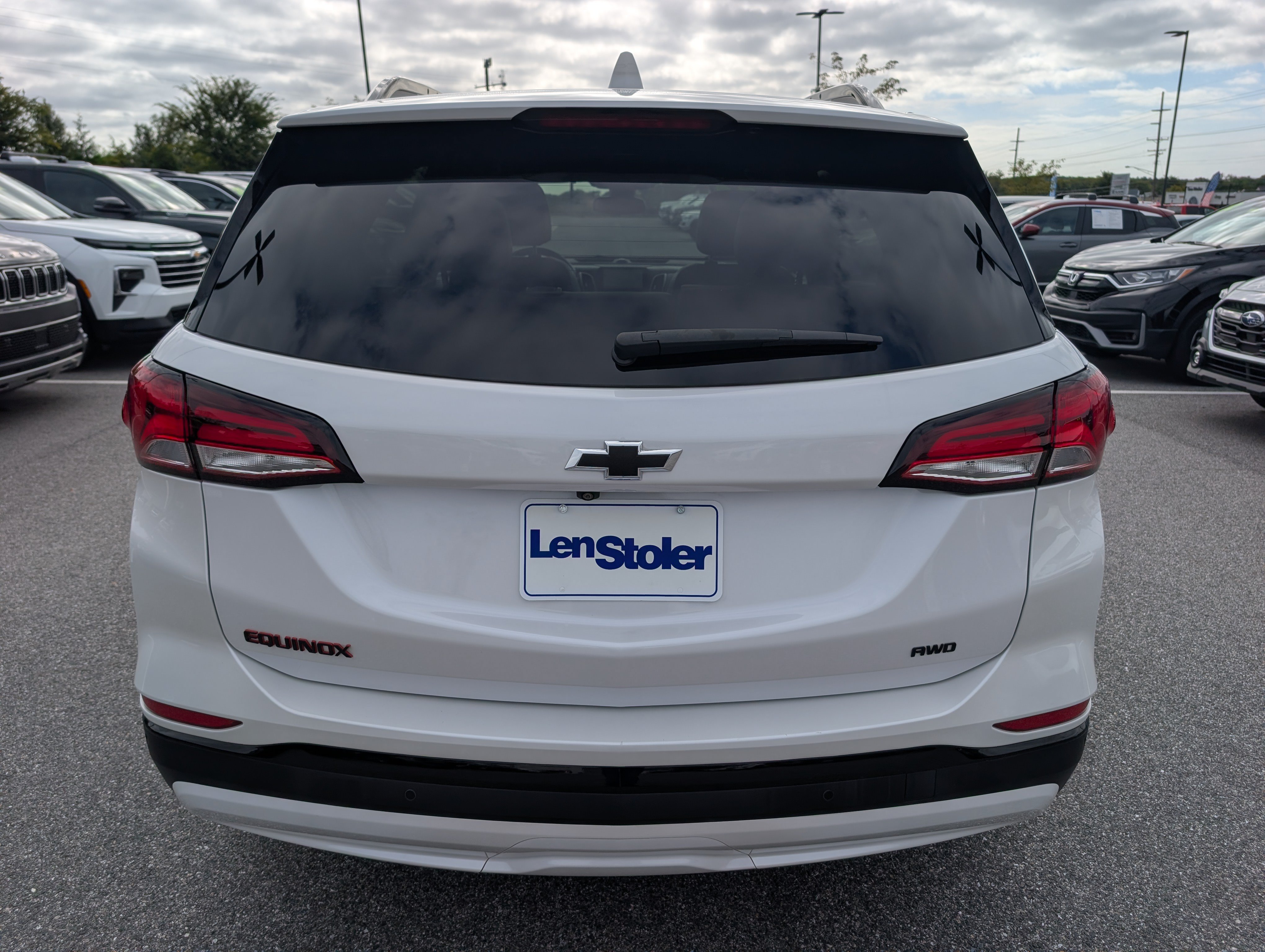 Used 2024 Chevrolet Equinox Premier AWD/4WD image 4
