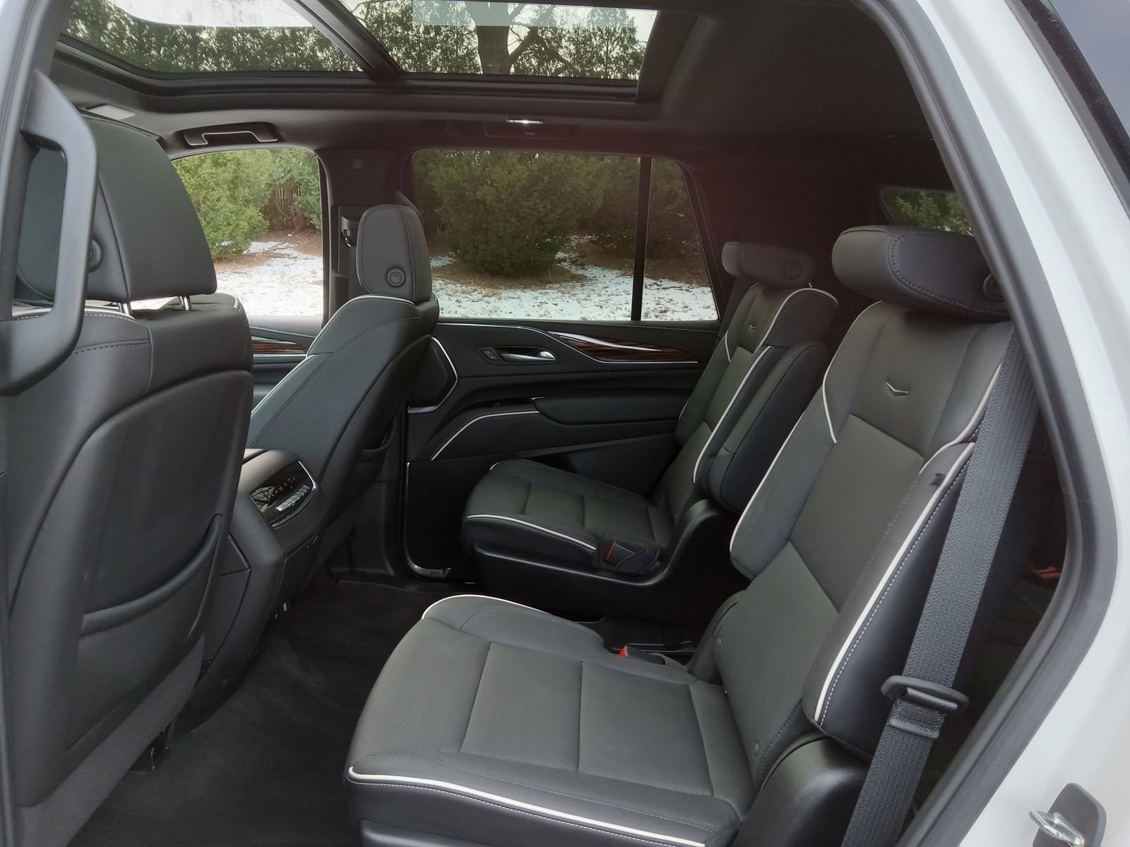 Certified 2024 Cadillac Escalade Premium Luxury image 24